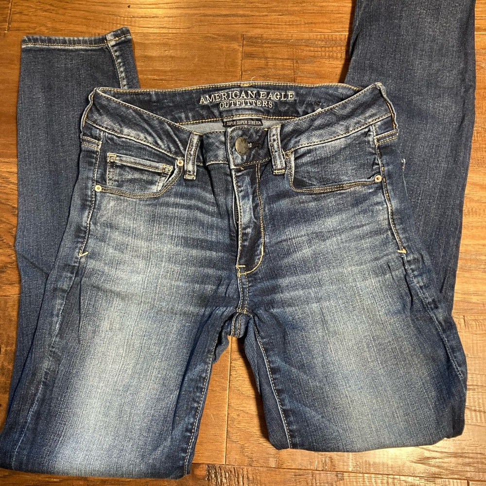 American Eagle Women’s Size 6 Skinny Jeans